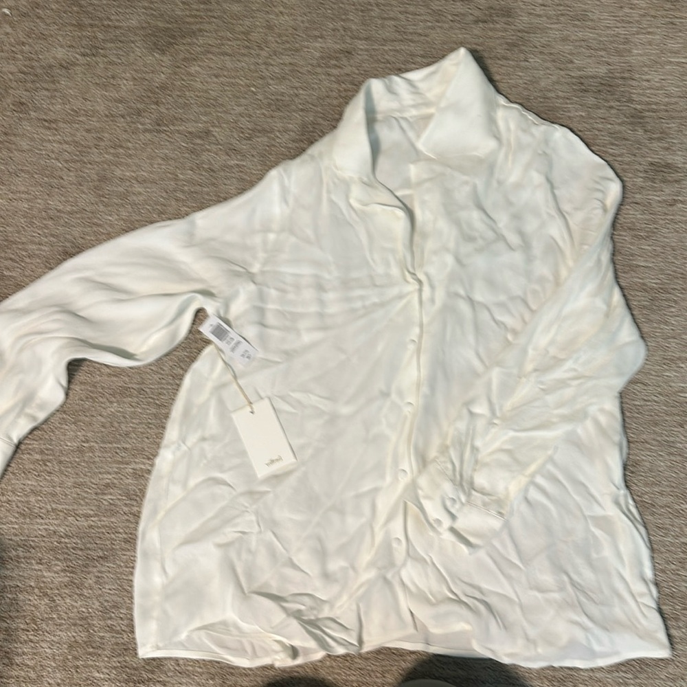 NWT Aritzia blouse 2x